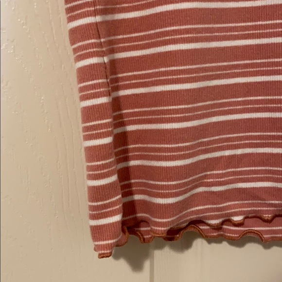 Stripped Ribbed Crop Top - Picture 4 of 4